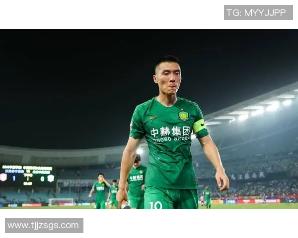 感动人心的足球明星故事与他们的无私奉献精神