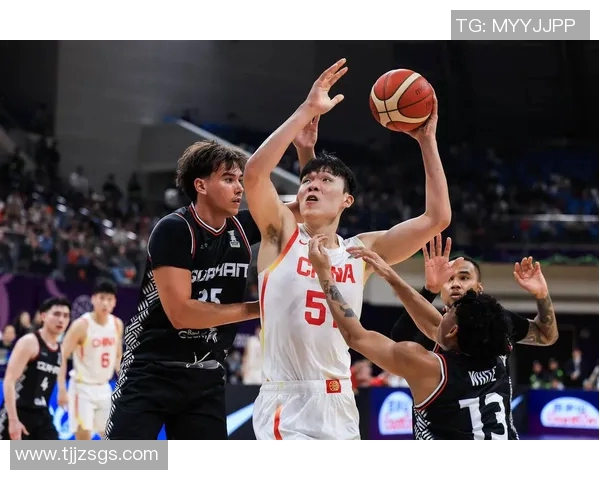 成都篮球队在世界杯预选赛中的奋勇拼搏与辉煌成就回顾