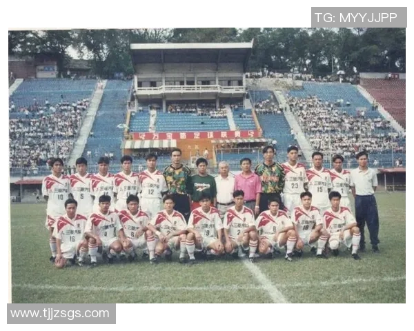 广州足球队心理素质深度解析与竞技表现的关系探讨 广州足球队心理素质深度解析与竞技表现的关系探讨