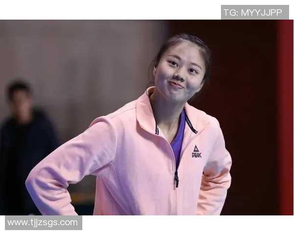 张静专访:从青涩排球少女到国家队明星的成长之路 张静专访:从青涩排球少女到国家队明星的成长之路