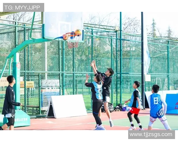 西安篮球队荣登篮球战术排行榜第五名展现实力与潜力 西安篮球队荣登篮球战术排行榜第五名展现实力与潜力